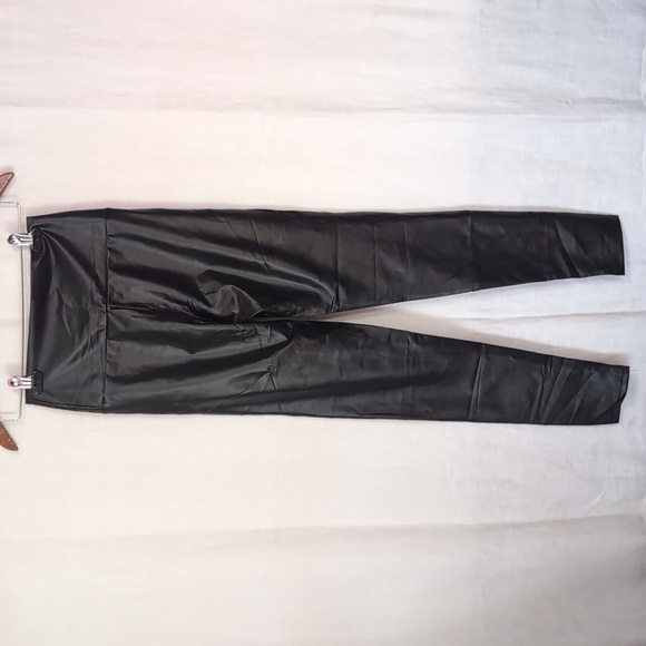 Black Latex Faux Patent Leather High Rise Ankle Leggings Size Small - Picture 3 of 4